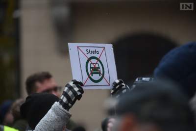 Wojewoda skarży uchwałę o Strefie Czystego Transportu. Co to oznacza?