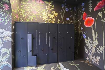 Pod presją aktywistów Muzeum nie usunie malowidła, ale zamyka to pomieszczenie