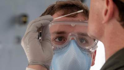 Szczepionka na COVID: czym może zakończyć się pośpiech?