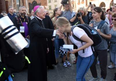 Dlaczego Kościół gwałtownie traci wiernych? Liczba praktykujących spadła o połowę