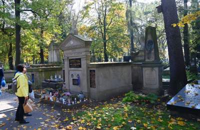 Zabytkowe nekropolie Krakowa pięknieją