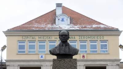 Żeromski i Dietla wstrzymują szczepienia