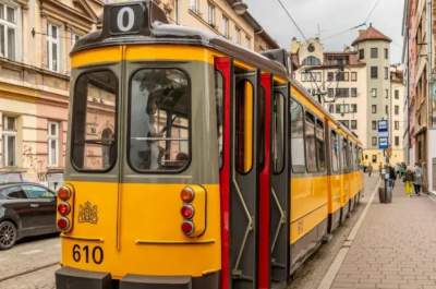 Wyjątkowy tramwaj na ulicach Krakowa. Gdzie i kiedy można nim pojechać?