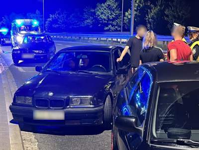 Nalot policji na uczestników nocnych, nielegalnych wyścigów w Krakowie