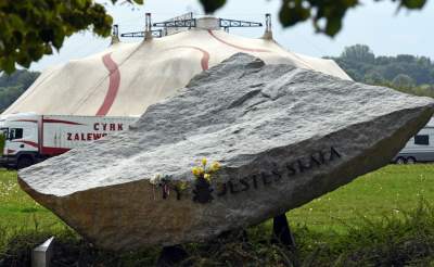 Protest na Błoniach: "nie" dla takiego cyrku w Krakowie