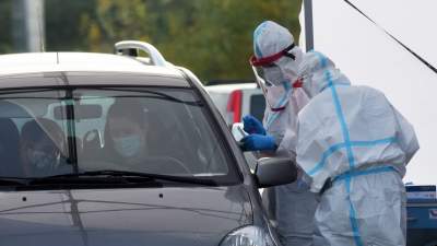 Światełko w tunelu? Kolejne spadki liczby zakażeń i zgonów