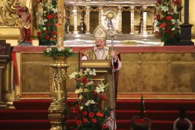 Abp Jędraszewski na Wawelu o "cierpieniu tych, którzy nagle stracili pracę" w TVP