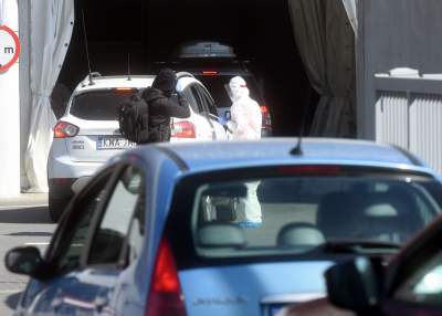 Pacjentka z objawami skierowana na test: termin... za dwa tygodnie