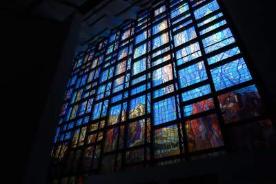 Prawdopodobnie największy na świecie witraż, poświęcił go abp Jędraszewski