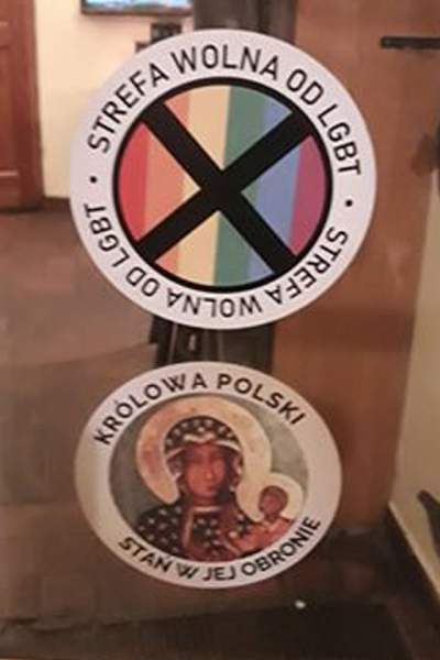 M. Szostkiewicz: "nur für hetero", wojna kulturowa sięgnęła krakowskiego bruku