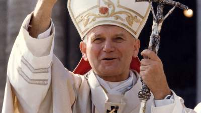 Sejmik sprzeciwia się podważaniu świętości Jana Pawła II. Jednomyślnie…