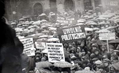 W grudniu 1981 roku ktoś zostawił te zdjęcia do wywołania. Od lat szukamy autora