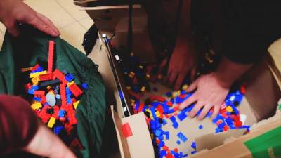 Złodziej klocków grasował w Krakowie, wpadł na gorącym uczynku