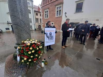 Publiczny różaniec w obronie pomnika. Mają się o to modlić w każdą środę