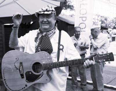 Zmarł Aleksander Łodzia-Kobyliński „Makino” – krakowski artysta,  gitarzysta, bard