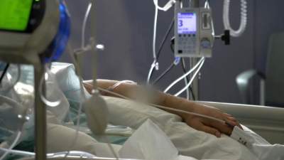 "Przed nami wiele dramatycznych dni, ale można już ogłosić koniec epidemii"