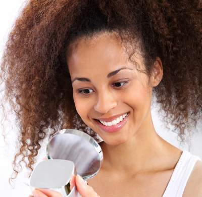 Podkład nawilżający pod makijaż, kto powinien go stosować?