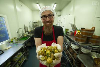 Wegańskie niebo w gębie. Krakowskie królestwo oliwek, humusu i pesto...