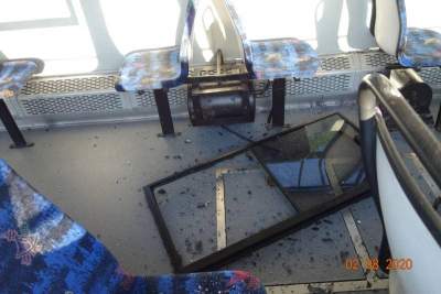 Zniszczone tramwaje i przystanki. Nocna demolka na zajezdni