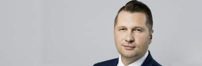 Krzysztof Piasecki: Silny mężczyzna i cnoty niewieście