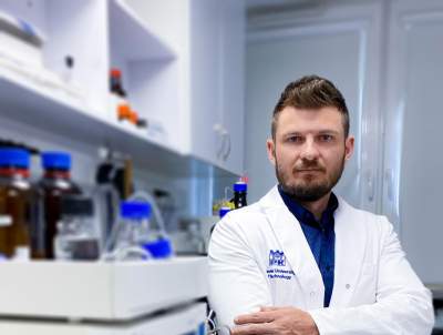 Naukowcy z Politechniki znajdą lek na złośliwego raka piersi? Wpadli na ciekawy trop