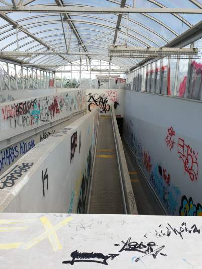 Krakowskie przejście grozy: mieszkańcy są bezradni