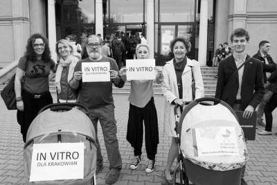 Wojewoda nie zgadza się na pomoc bezpłodnym parom