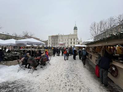 Tu nie ma tandety: targi bożonarodzeniowe na placu Wolnica