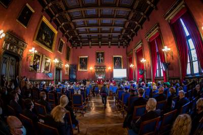 Prof. Bogdan de Barbaro: mamy epidemię nienawiści, postprawdy i głupoty