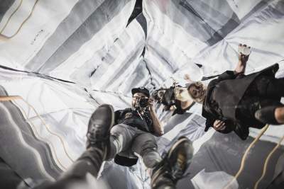 Wystawa jakiej dotąd nie było: hipnotyzuje i zachwyca tłumy