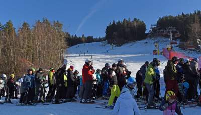 Tłumy na stokach. Tak wygląda tam "reżim sanitarny"