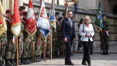 Po co była kuratorce Nowak defilada klas mundurowych? "Lenin wiecznie żywy"