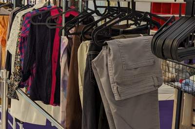 Co zrobić z niepotrzebnymi ubraniami? Miejski program „Oddaj ubrania”