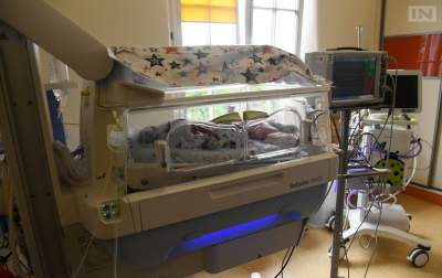 Taka ciąża zdarza się niezwykle rzadko, czworaczki w Krakowie