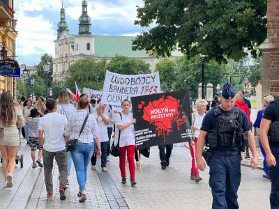 Nacjonaliści przejmują pamięć o Wołyniu. Rosyjska propaganda to wykorzysta