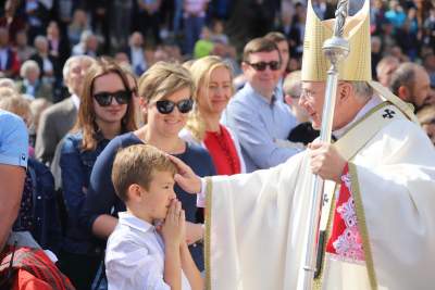 Metropolita krakowski: nie można kalkulować, czy dziecko "się opłaca"
