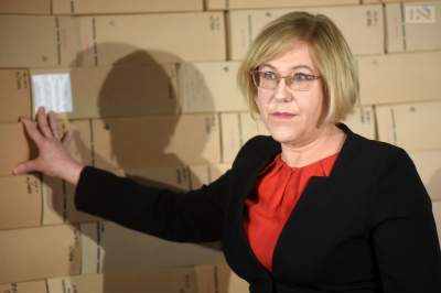 M. Szostkiewicz: kiepski happening kurator Nowak. Wybiera się na „Wiejską"?