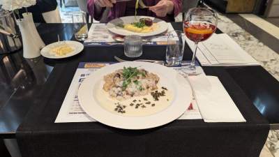 Dwa kulinarne światy przy jednym stole, to miejsce w Krakowie warto odwiedzić