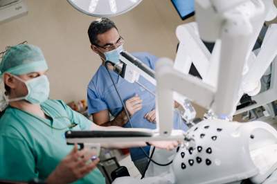 Operacje prostaty ze wsparciem robota dostępne w Krakowie. Da Vinci w akcji.