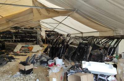 Tu trafiały ekskluzywne, skradzione auta. Pomagał "elektronik" z Wołomina (film)