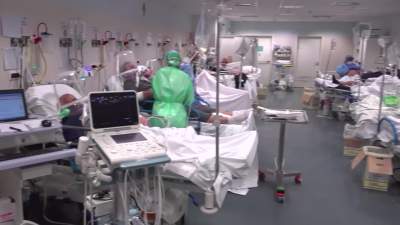 W Polsce najwięcej zgonów na świecie. W szpitalach również coraz więcej zaszczepionych