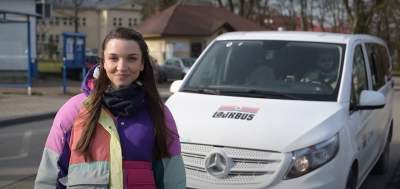 Testują nowy sposób poruszania się po Krakowie, w Skotnikach się sprawdza