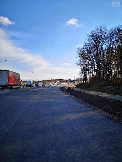 Droga nie jest gotowa, ale będzie otwarta. Przyjeżdża minister