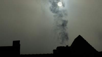 Od maja będą nielegalne! W krakowskim obwarzanku wciąż prawie 12 tys. kopciuchów