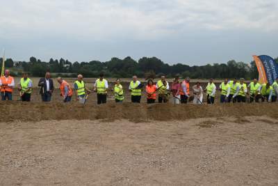 Propagandowe wbijanie „pierwszych łopat”. Do rekordu sporo jednak zabrakło