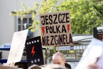Dała innej kobiecie tabletki, by pomóc w aborcji. Grozi jej do trzech lat więzienia
