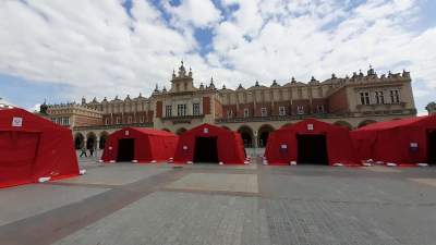 Kontenery i namioty na Rynku. Przez trzy dni szczepienia bez rejestracji