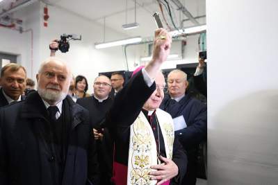 Abp Jędraszewski poświęcił superkomputer AGH. "Najszybszy w Polsce"