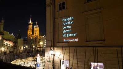 Wyjątkowe wiersze o wojnie na ścianie przy Brackiej. Każdy może wyrazić, co czuje