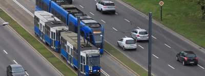 Tramwaj potrącił rowerzystę na Wielickiej. Mężczyzna był uwięziony pod pojazdem